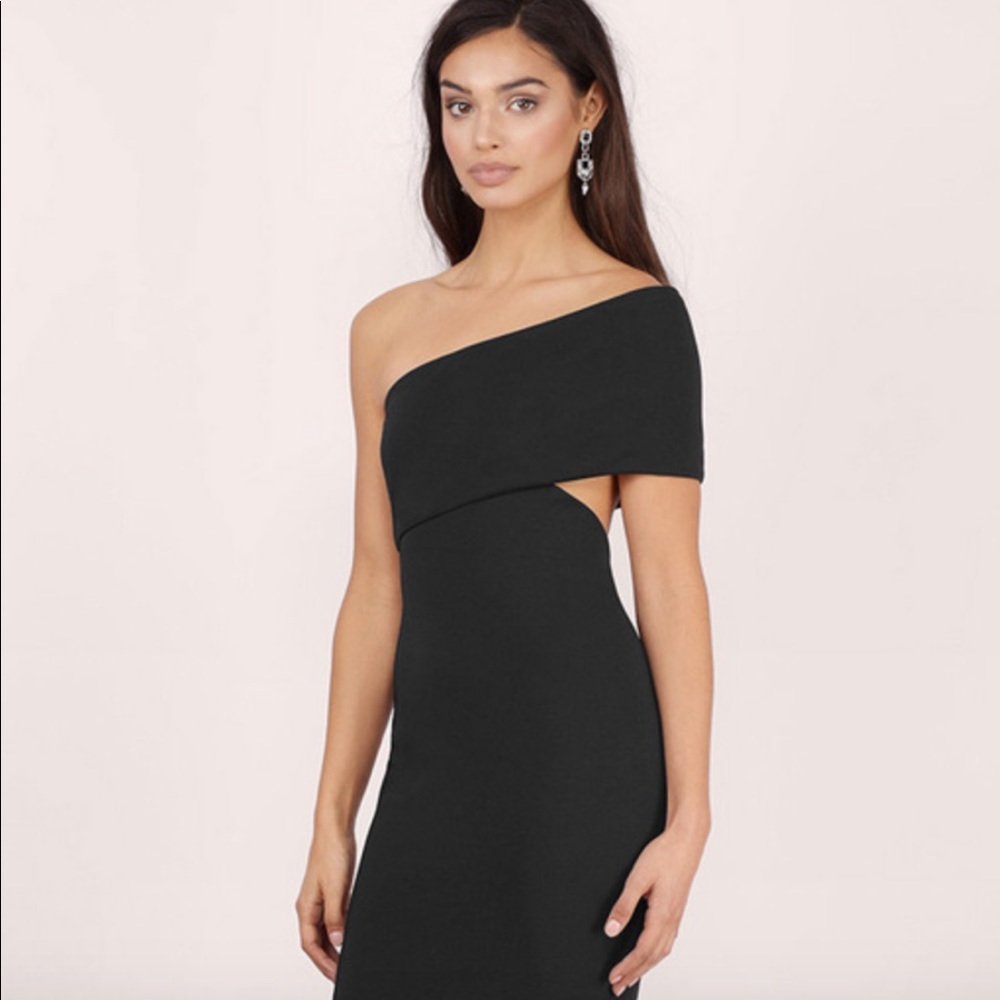 NWOT Black off the shoulder dress